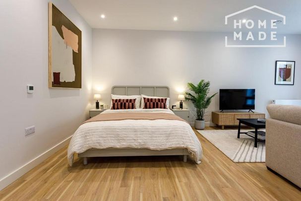 Studio to rent - Photo 1