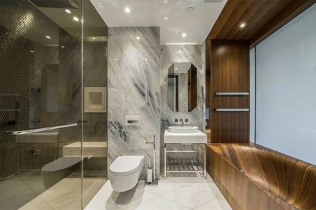 Crown Square, One Tower Bridge, SE1 - Photo 4