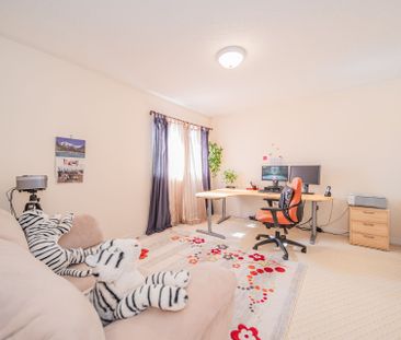 For Lease - 71 Burndenford Crescent, Markham, Ontario - Photo 6