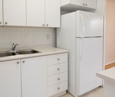 For Lease - 1017 Seneca Avenue Unit# 209, Mississauga, Ontario - Photo 3