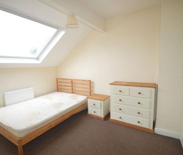 4 bedroom terraced house to rent - Photo 5