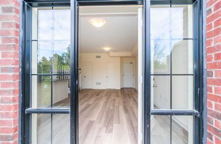 For Lease - 18 Whitaker Way Unit# 449, Whitchurch-Stouffville, Ontario - Photo 4