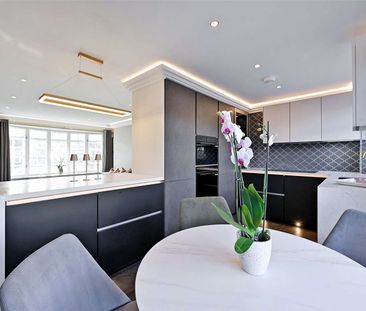 A completely refurbished and high-specification two double bedroom ... - Photo 6