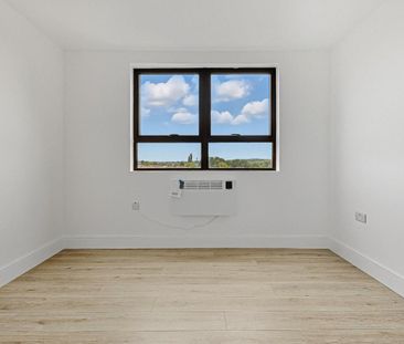 Falkirk Close, Hornchurch, RM11 - Photo 4