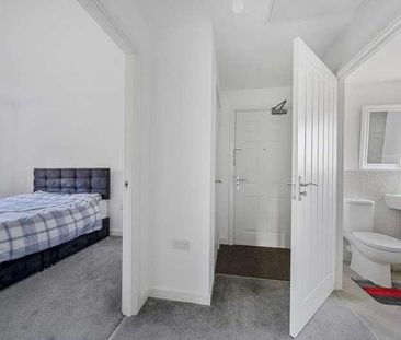 Lucknam Crescent, Badbury, SN3 - Photo 6
