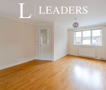 3 bedroom house to rent Deer Way, Horsham, West Sussex, RH12 - Photo 2