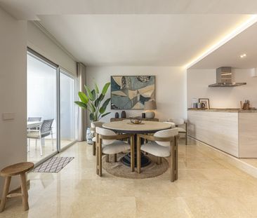 Middle Floor Apartment in The Golden Mile - Photo 5