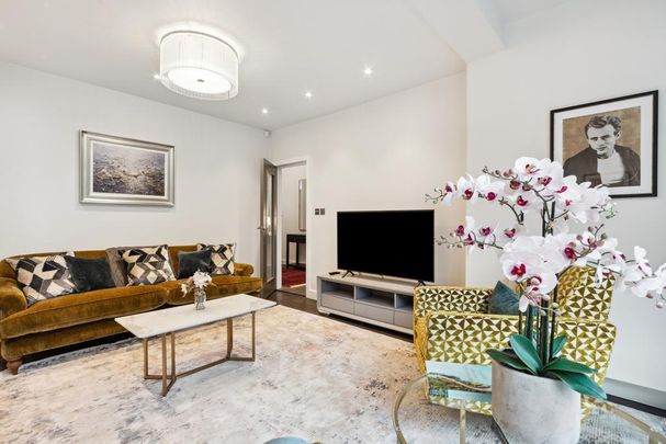 4 bedroom end of terrace house to rent - Photo 1