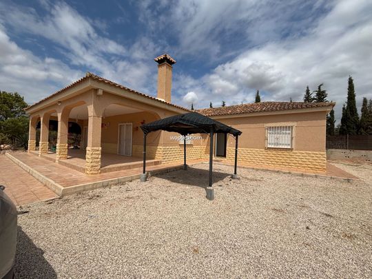Country House in Crevillente, crevillente, for rent - Photo 1