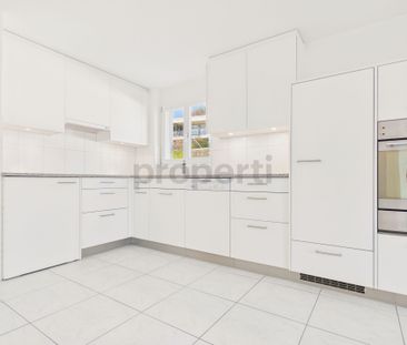 Modern 3.5-room apartment with spacious floor plan and sunny outdoo... - Photo 1