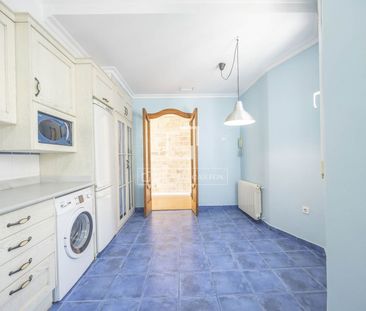 3 Bedroom penthouse with 20m² terrace for rent in El Pla del Real, ... - Photo 5