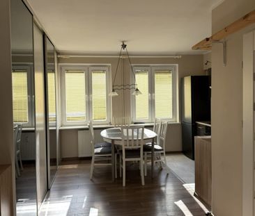 Os. Kosmonautów, 2 pokoje, balkon, piwnica 47.5 m² - Zdjęcie 2