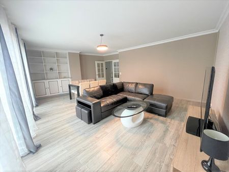 Location Appartement 4 pièces 92m² - Photo 2