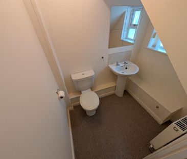 2 bedroom semi-detached house to rent - Photo 6