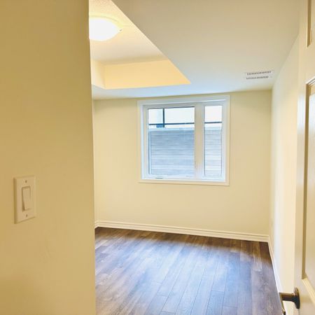 For Lease - 2789 Eglinton Avenue Unit# 432, Toronto, Ontario - Photo 4