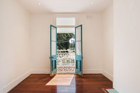 Two bedroom unfurnished terrace - Photo 3