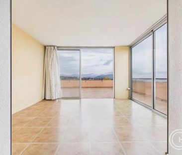 Location Appartement 4 pièces 77m² NICE 06200 - Photo 3