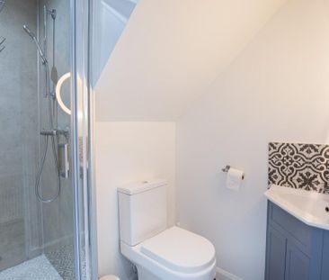 2 bedroom semi-detached house to rent - Photo 6