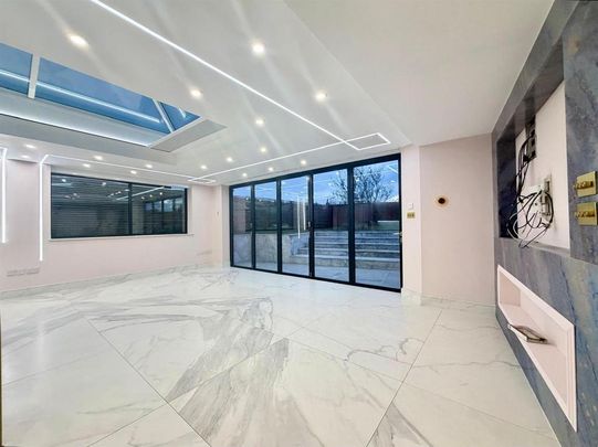 6 bedroom house to rent - Photo 1