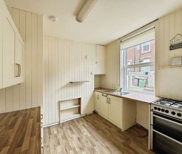 Holdsworth Street, Cleckheaton, West Yorkshire, BD19 - Photo 2