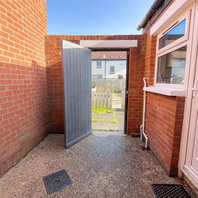 24 Strandburn Park, Belfast, BT4 1ND - Photo 1