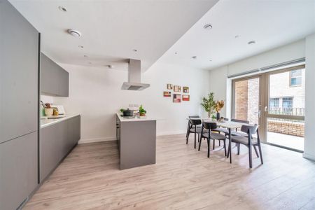 3 bedroom apartment to rent - Photo 5