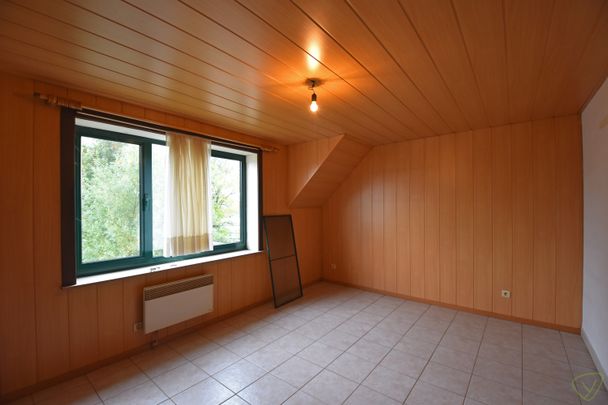 Zonnig en licht appartement met 1 ruime slaapkamer vlakbij het Eeklose handelscentrum! - Foto 1