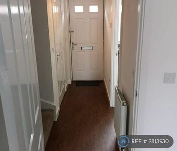 2 bedroom semi-detached house to rent - Photo 5