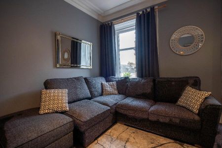 2 bedroom flat to rent - Photo 4