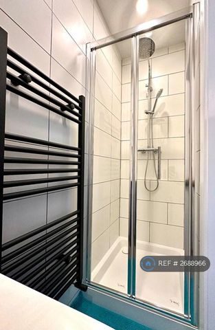 4 bedroom terraced house to rent - Photo 3