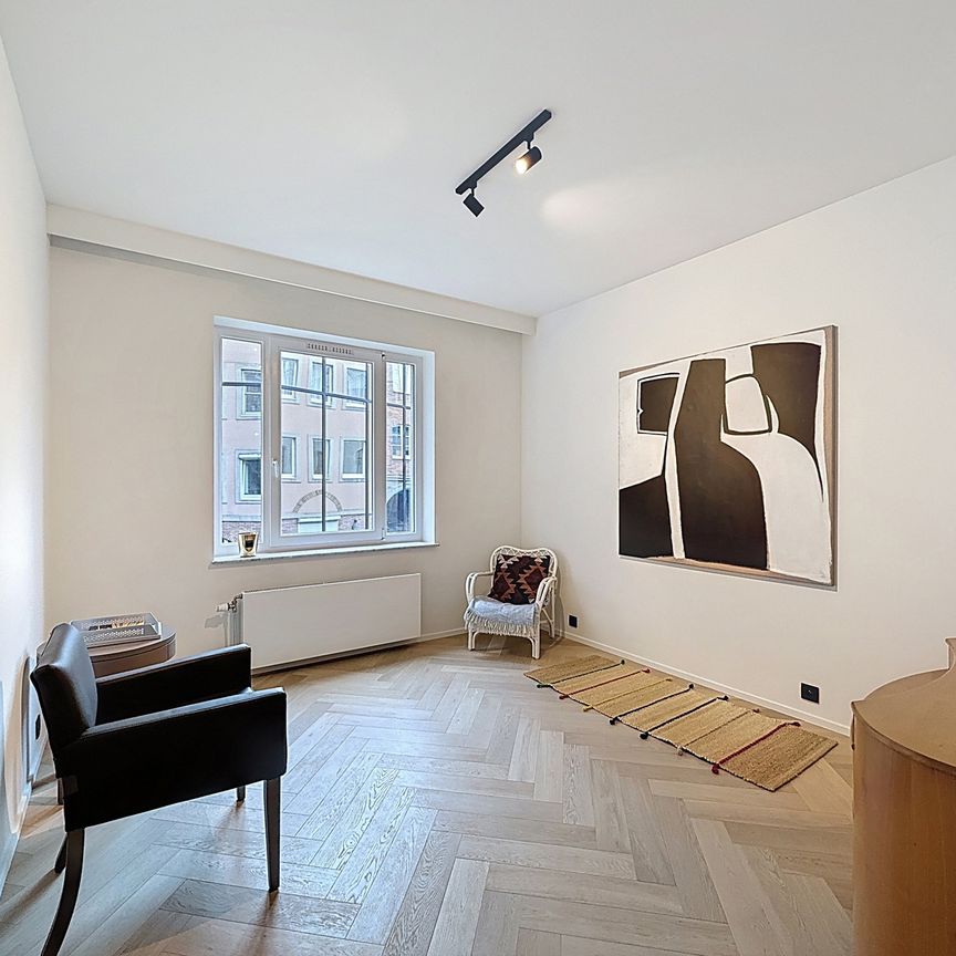 Flat - for rent - Photo 1