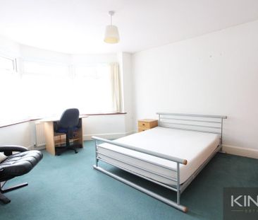 6 bedroom detached house to rent - Photo 5