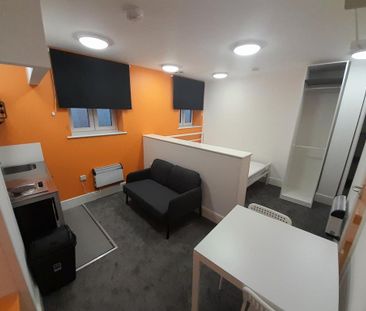 Studio to rent - Photo 4