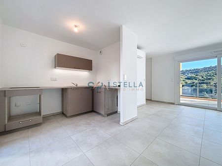 Location Appartement 3 pièces 68m² SARROLA CARCOPINO 20167 - Photo 4
