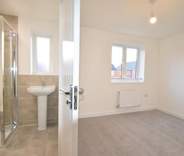 3 bedroom semi-detached house to rent - Photo 3