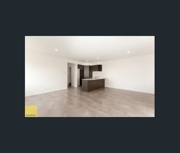 3 BEDROOM DUPLEX!!!! - Photo 1