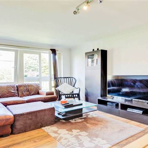 Stunning Sharers Apartment - Photo 1