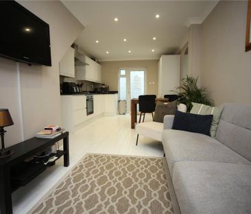 2 bedroom terraced house to rent - Photo 2