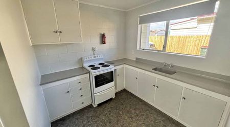 A tidy and very practical one-bedroom apartment - Photo 2