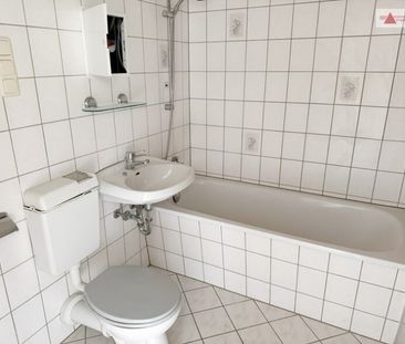 Sanierte 4-Raum-Wohnung mit Balkon und toller Aussicht - ab sofort ... - Photo 1