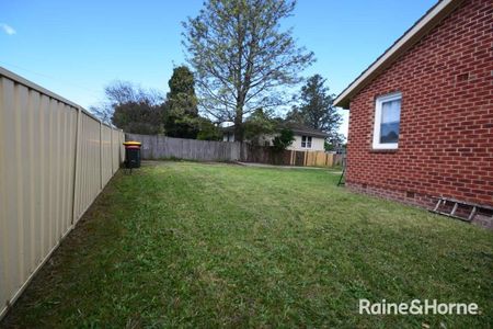 Affordable Three Bedroom - Photo 5