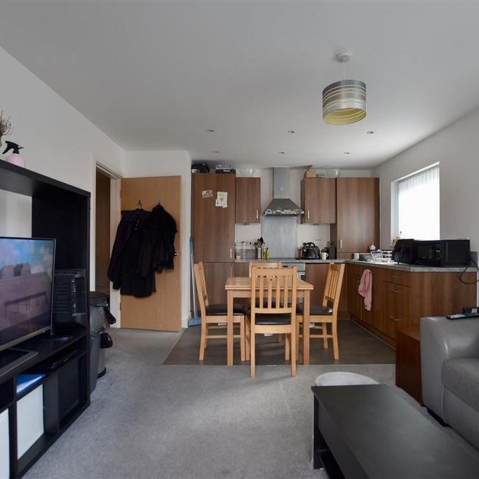 2 bedroom apartment to rent - Photo 1