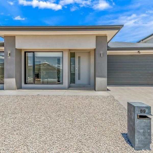 89 Bluebottle Pde, Rockbank - Photo 1