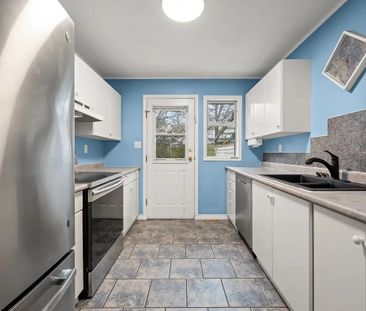 2775 B Myra Place - Upper - Photo 1