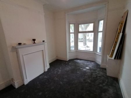 4 bedroom terraced house to rent - Photo 2