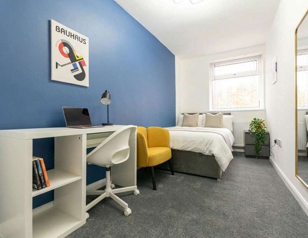 Tottington Road Bedroom 2 - Photo 1