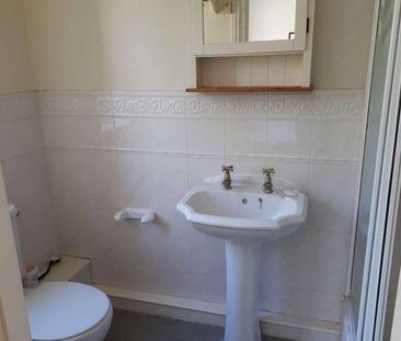 Alderton Crescent, Moor Allerton Leeds, LS17 - Photo 6