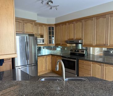 For Lease - 16 Ravine Edge Drive, Richmond Hill, Ontario - Photo 2