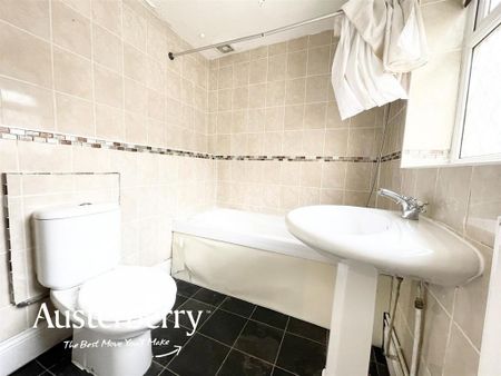 2 bedroom terraced house to rent - Photo 4