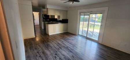 For Lease - 336 Conlin Road Unit# Main, Oshawa, Ontario - Photo 3